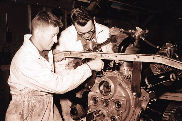 A historical photo of two Aeronatics students at SAIT.
