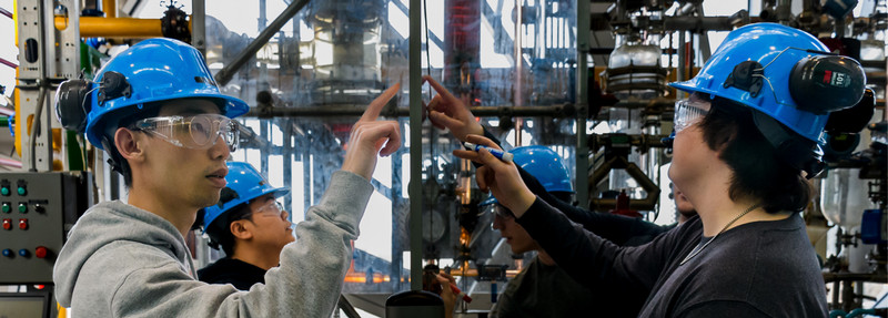 Photo of engineering students from MacPhail school of energy at SAIT.